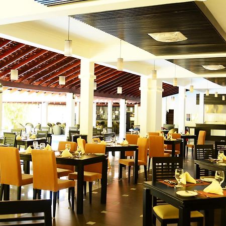 The Covanro Airport Hotel - Katunayake Gampaha Dış mekan fotoğraf