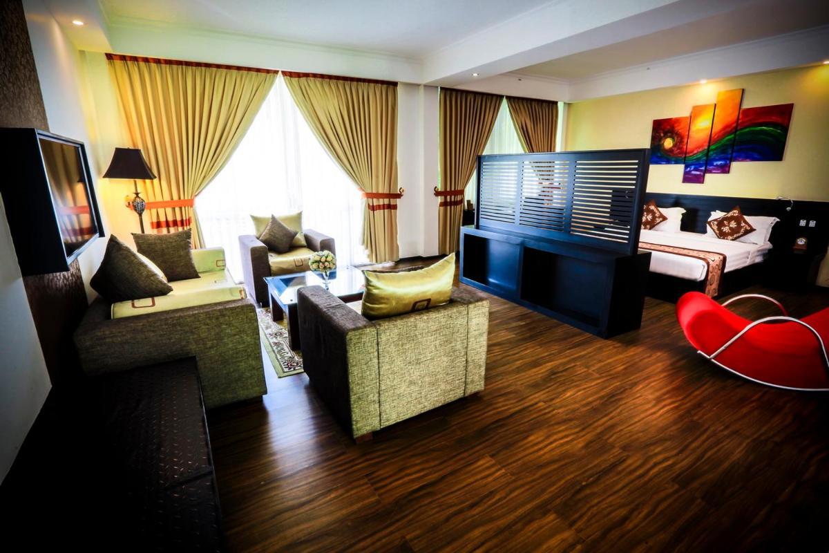 The Covanro Airport Hotel - Katunayake Gampaha Dış mekan fotoğraf