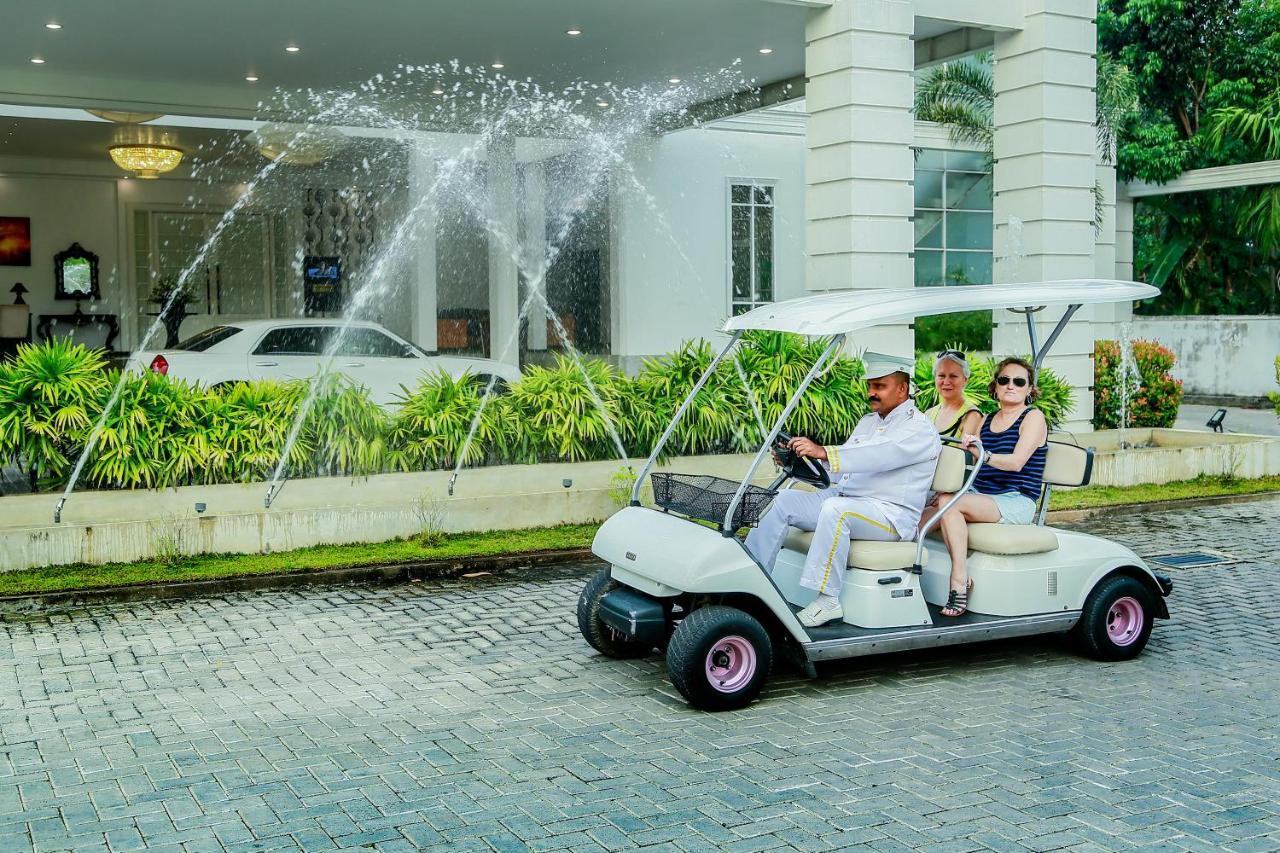 The Covanro Airport Hotel - Katunayake Gampaha Dış mekan fotoğraf