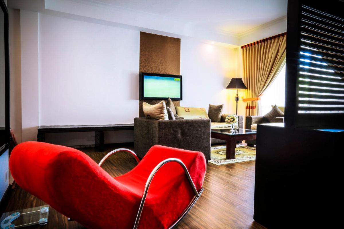The Covanro Airport Hotel - Katunayake Gampaha Dış mekan fotoğraf