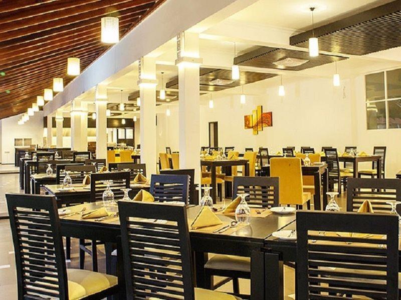 The Covanro Airport Hotel - Katunayake Gampaha Dış mekan fotoğraf