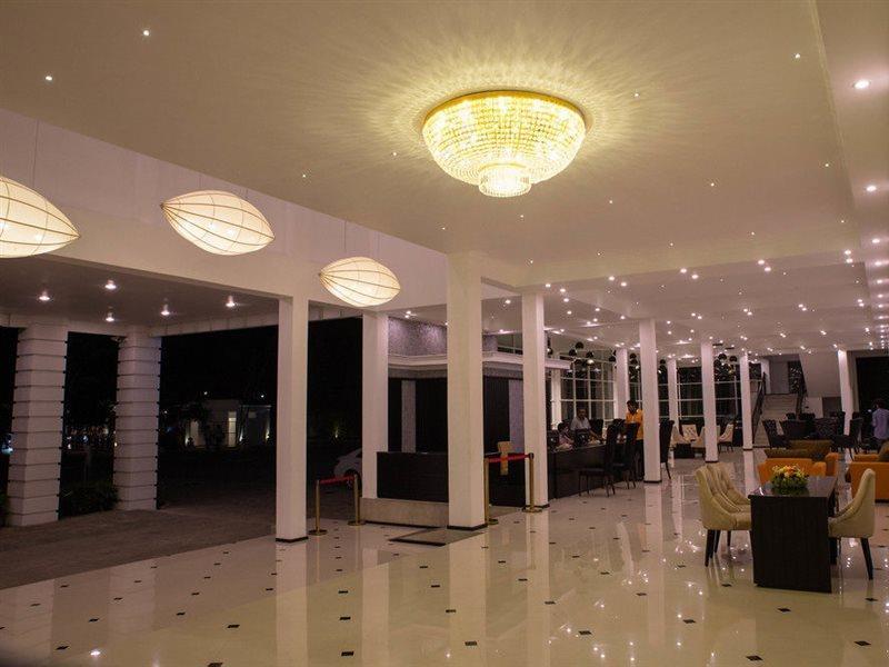 The Covanro Airport Hotel - Katunayake Gampaha Dış mekan fotoğraf