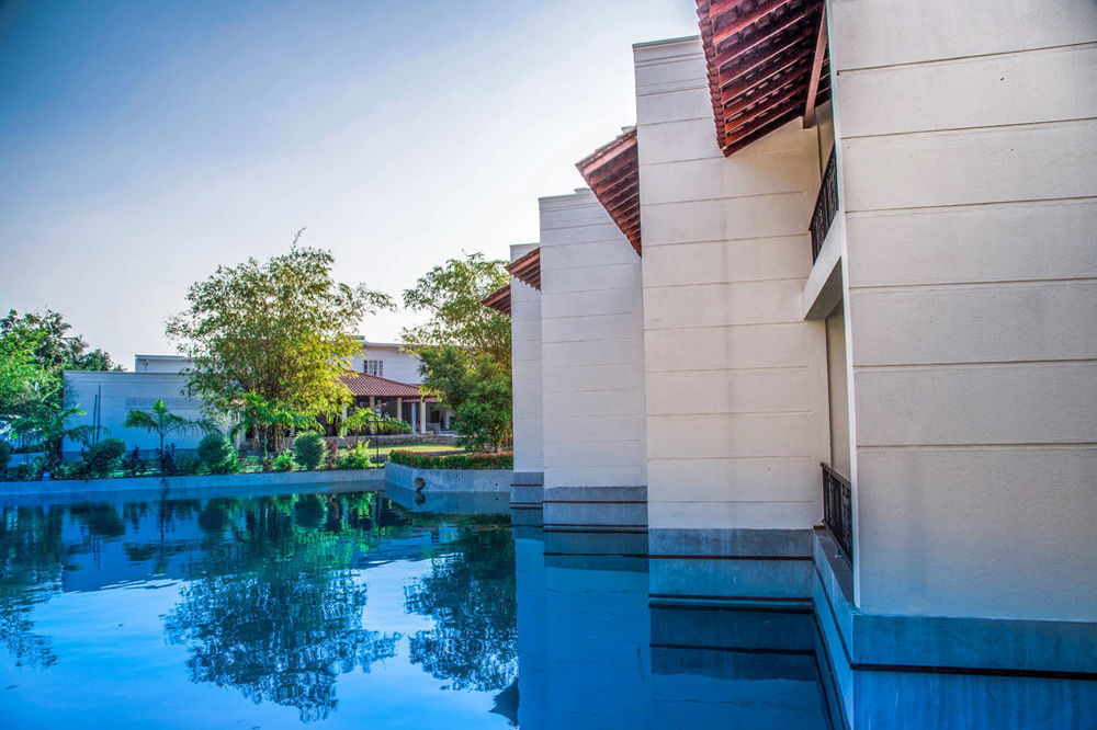 The Covanro Airport Hotel - Katunayake Gampaha Dış mekan fotoğraf