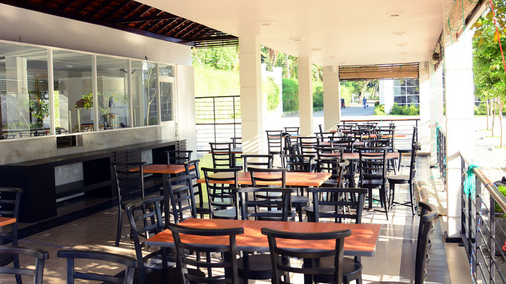 The Covanro Airport Hotel - Katunayake Gampaha Dış mekan fotoğraf