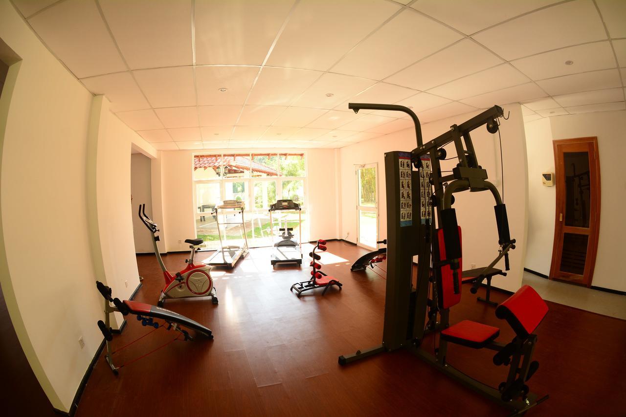 The Covanro Airport Hotel - Katunayake Gampaha Dış mekan fotoğraf