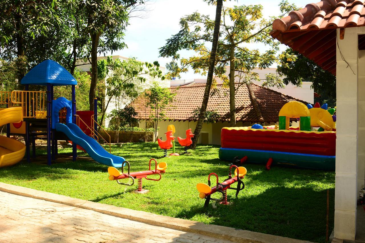 The Covanro Airport Hotel - Katunayake Gampaha Dış mekan fotoğraf