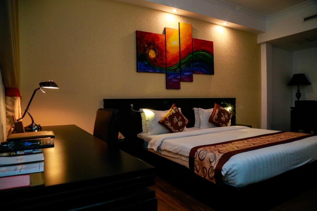The Covanro Airport Hotel - Katunayake Gampaha Dış mekan fotoğraf